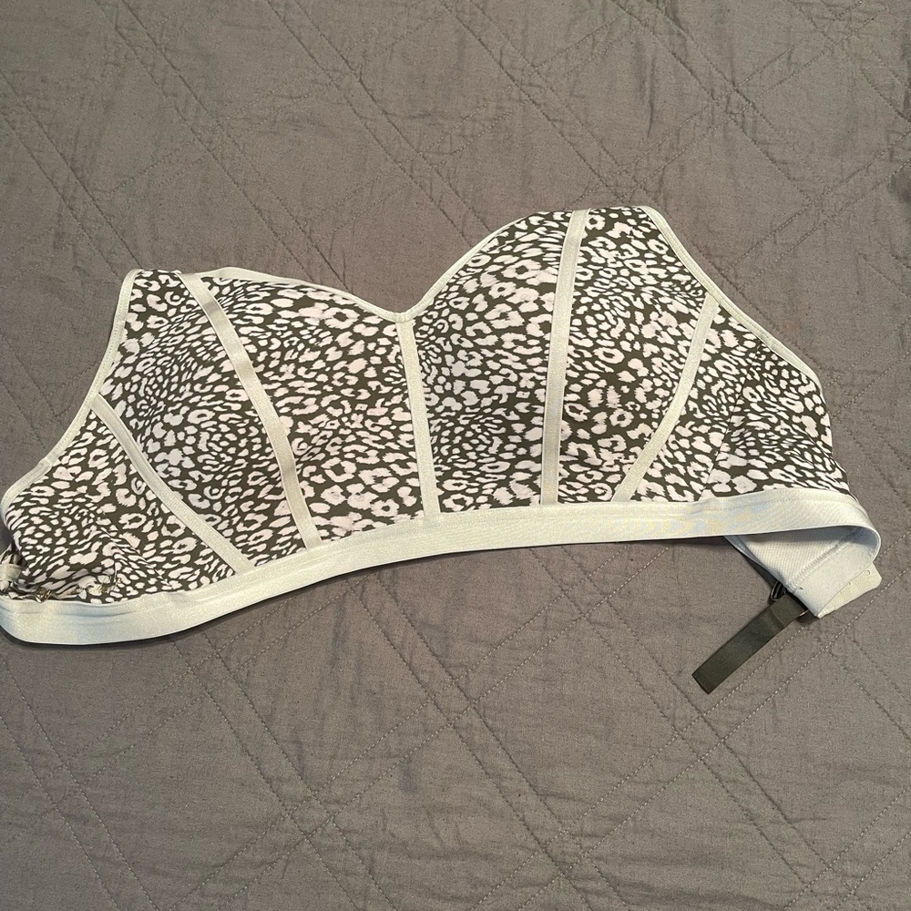Victoria secret sports bra